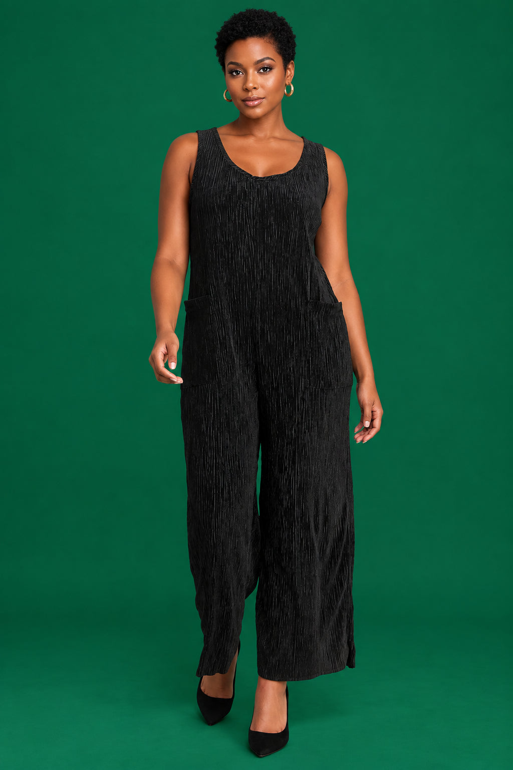 Plus Size / Black Pleated Wide-Leg Jumpsuit